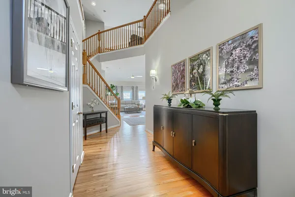 Property Slideshow image 3 of 29 | 10765 autumn splendor dr 52, Columbia, MD, 21044