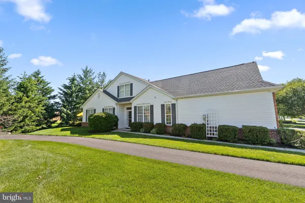 Property Slideshow image 2 of 37 | 1570 tarrington way, Hatfield, PA, 19440