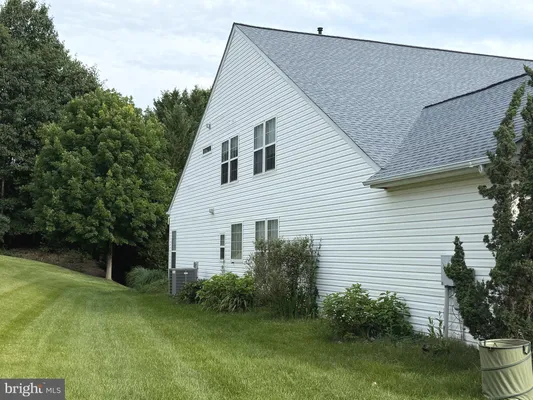 Property Slideshow image 3 of 3 | 17248 four seasons dr, Dumfries, VA, 22025