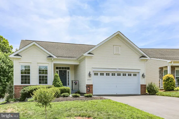 Property Slideshow image 3 of 43 | 5612 cedar mountain ct, Fredericksburg, VA, 22407