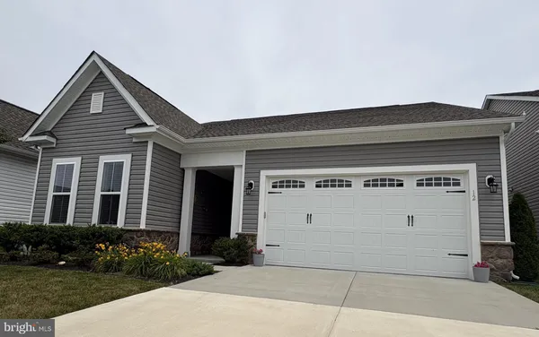 Property Slideshow image 2 of 59 | 12 links dr, Bridgeville, DE, 19933