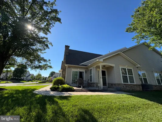 Property Slideshow image 2 of 3 | 386 shady brook dr 162, Langhorne, PA, 19047