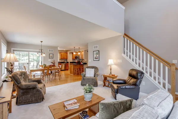 Property Slideshow image 2 of 43 | 1016 cambridge dr, Manheim, PA, 17545