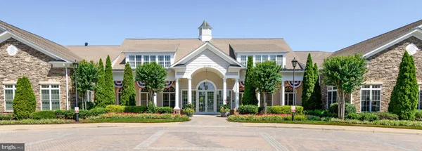 Property Slideshow image 2 of 25 | 44406 adare manor sq, Ashburn, VA, 20147