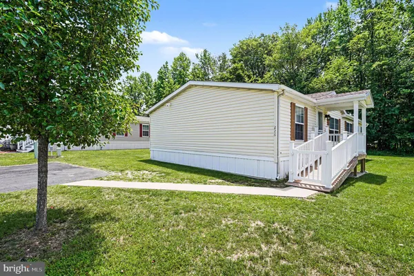 Property Slideshow image 3 of 34 | 226 woods way, Elkton, MD, 21921