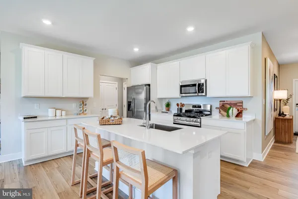 Property Slideshow image 2 of 15 | 10333 yosemite st, White Plains, MD, 20695