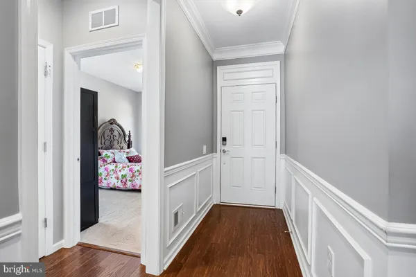 Property Slideshow image 3 of 48 | 266 long point dr, Fredericksburg, VA, 22406