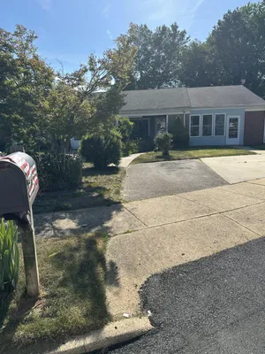 Property Slideshow image 2 of 11 | 9 farrington ct, Southampton, NJ, 08088