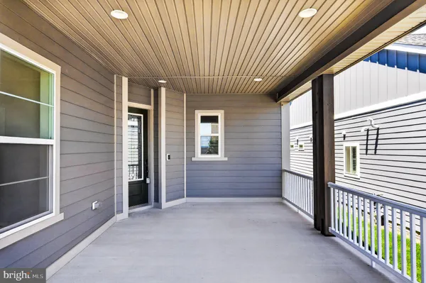 Property Slideshow image 3 of 82 | 117 mallard dr, Lake Frederick, VA, 22630