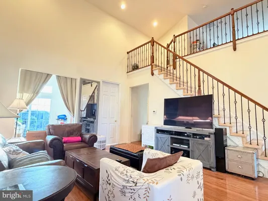 Property Slideshow image 2 of 44 | 79 einstein way, Cranbury, NJ, 08512