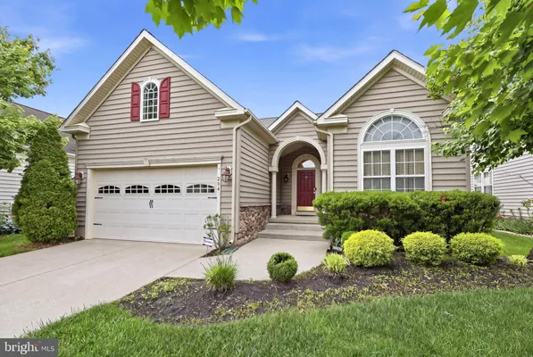 Property Slideshow image 2 of 33 | 204 hearthstone dr, Berlin, NJ, 08009