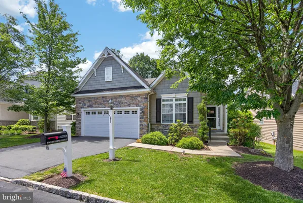 Property Slideshow image 3 of 39 | 4372 sweetbriar dr, Collegeville, PA, 19426