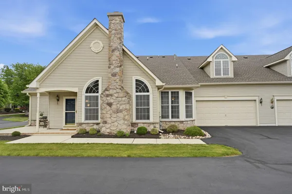 Property Slideshow image 2 of 29 | 709 daylily dr, Langhorne, PA, 19047
