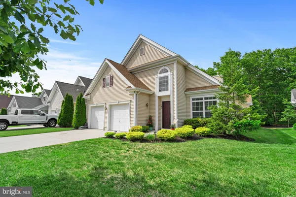 Property Slideshow image 3 of 41 | 145 bluebell dr, Egg Harbor Township, NJ, 08234
