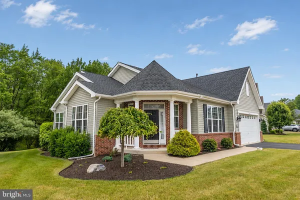 Property Slideshow image 3 of 28 | 1166 creekside ln, Quakertown, PA, 18951