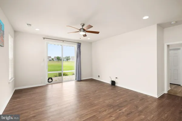 Property Slideshow image 2 of 40 | 134 waterside dr, Bridgeville, DE, 19933
