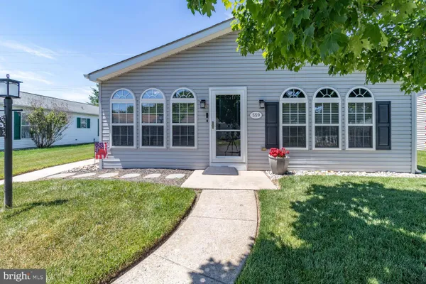 Property Slideshow image 2 of 36 | 559 spring meadow cir, New Hope, PA, 18938