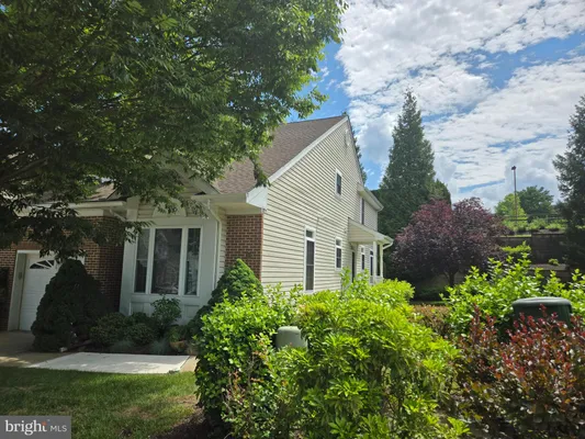Property Slideshow image 2 of 2 | 339 regis falls ave, Wilmington, DE, 19808