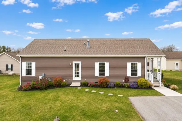 Property Slideshow image 3 of 30 | 420 dandelion dr, Blue Bell, PA, 19422