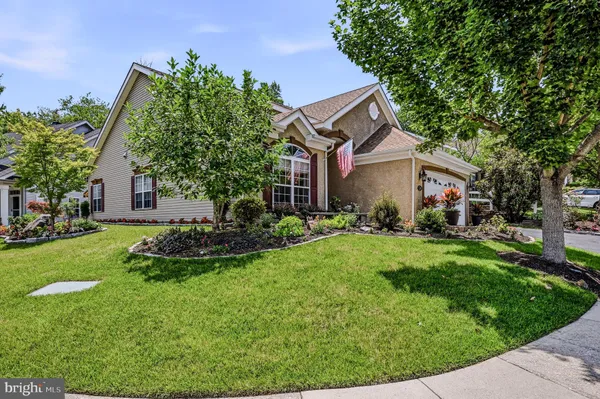 Property Slideshow image 3 of 37 | 10 irwin dr, Upper Chichester, PA, 19061