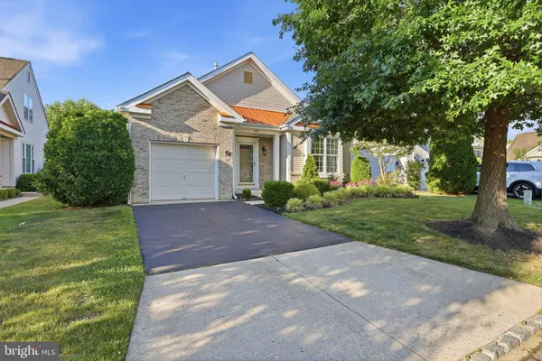 Property Slideshow image 2 of 33 | 137 paisley pl, Hainesport, NJ, 08036