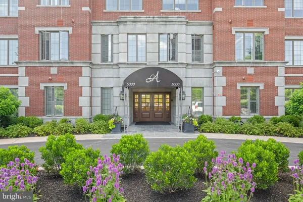 Property Slideshow image 3 of 43 | 5105 parkview dr, Haverford, PA, 19041