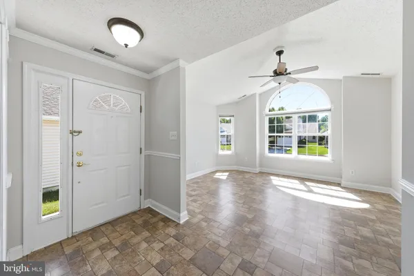 Property Slideshow image 3 of 35 | 529 key w dr, Williamstown, NJ, 08094