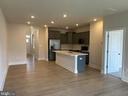 Property Slideshow image 3 of 13 | 10592 great basin pl, White Plains, MD, 20695