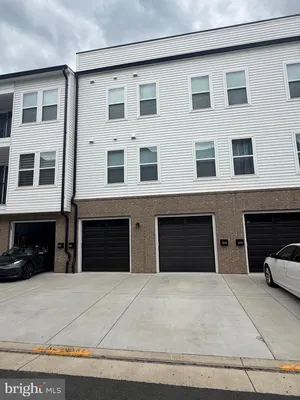 Property Slideshow image 3 of 3 | 42874 firefly sonata ter 403, Ashburn, VA, 20148