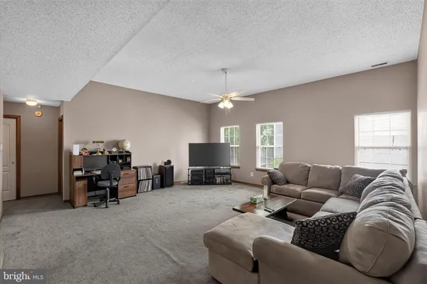 Property Slideshow image 3 of 15 | 629 panama ct, Williamstown, NJ, 08094