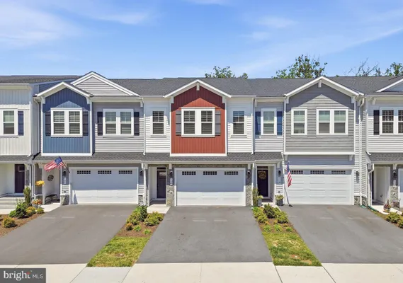Property Slideshow image 2 of 58 | 120 choke cherry ct, Lake Frederick, VA, 22630