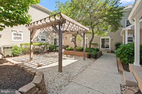 Property Slideshow image 2 of 25 | 111 fulgens ct 158, Warrington, PA, 18976