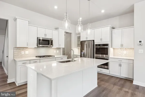 Property Slideshow image 3 of 36 | 15 golden raintree ct, Middletown, DE, 19709