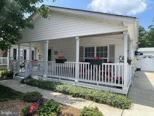 Property Slideshow image 2 of 21 | 32 knollwood dr, Mays Landing, NJ, 08330