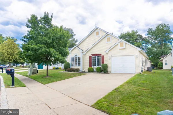 Property Slideshow image 2 of 19 | 5 stewart ct, Jackson, NJ, 08527
