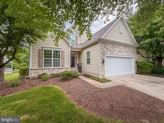 Property Slideshow image 2 of 49 | 40 betts dr, Washington Crossing, PA, 18977