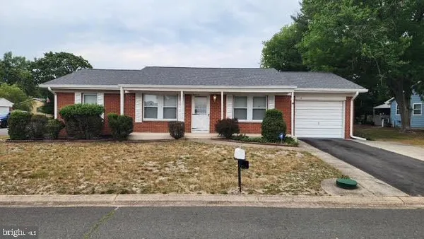 Property Slideshow image 2 of 16 | 5 monmouth ln, Manchester Township, NJ, 08759