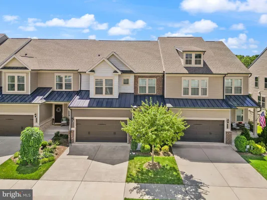 Property Slideshow image 3 of 22 | 19847 silvery blue ter, Ashburn, VA, 20147
