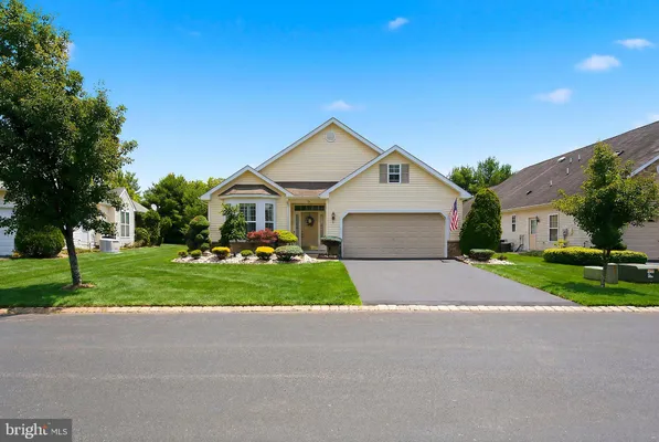 Property Slideshow image 3 of 56 | 714 hollybrook ln, Manchester Twp, NJ, 08759
