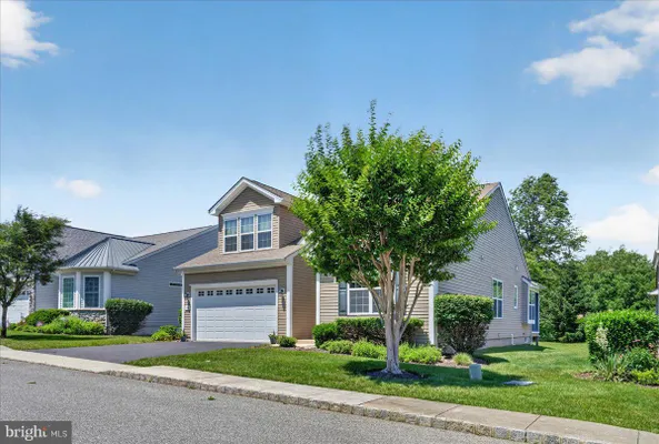 Property Slideshow image 3 of 47 | 1736 wisteria way, Garnet Valley, PA, 19060