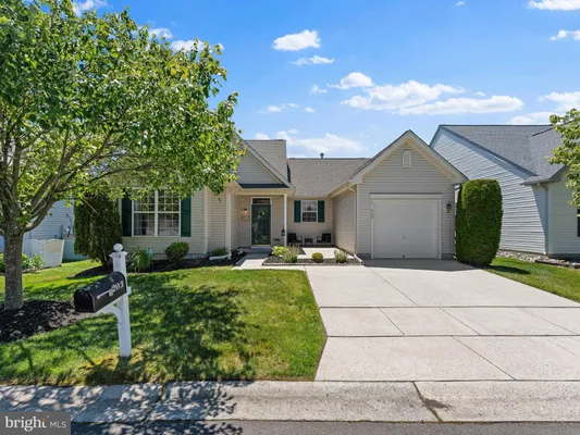 Property Slideshow image 3 of 37 | 203 idelwood way, Woodbury, NJ, 08096