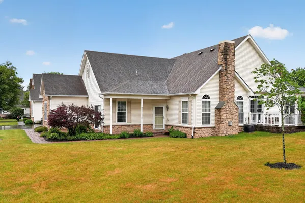 Property Slideshow image 3 of 32 | 1108 burgundy cir, Pennsburg, PA, 18073