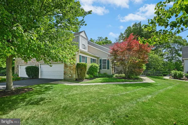 Property Slideshow image 2 of 36 | 1871 caryn dr, Hellertown, PA, 18055