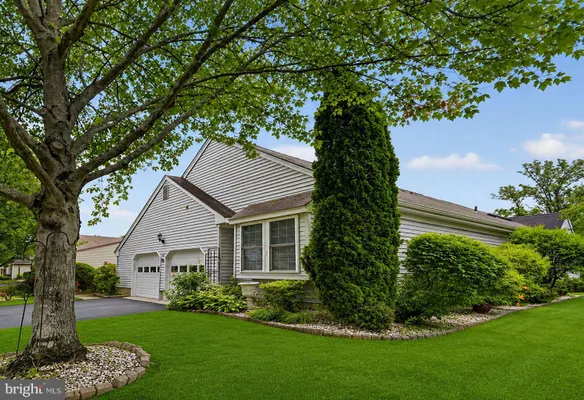 Property Slideshow image 3 of 25 | 11 canterbury dr, Monroe Township, NJ, 08831