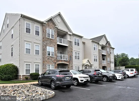Property Slideshow image 3 of 47 | 200 beech blvd 202, Warrington, PA, 18976