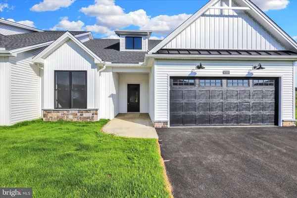 Property Slideshow image 2 of 27 | 7680 thrush ln, Fayetteville, PA, 17222