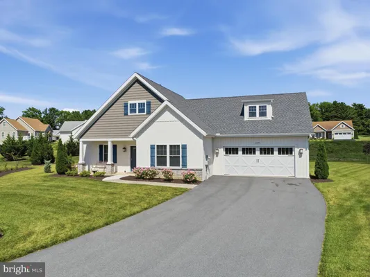 Property Slideshow image 2 of 36 | 6099 hot springs ct, Fayetteville, PA, 17222