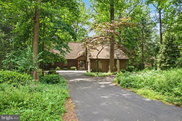 Property Slideshow image 2 of 30 | 30 poplar ln, Elizabethtown, PA, 17022