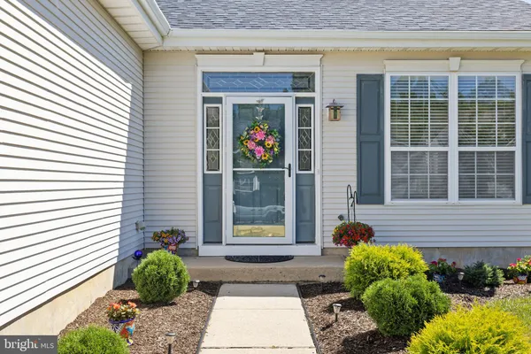 Property Slideshow image 2 of 38 | 89 chamber ln, Columbus, NJ, 08022