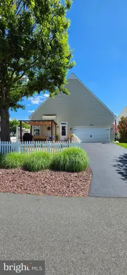 Property Slideshow image 2 of 48 | 12904 fetlar way, Bristow, VA, 20136